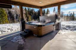 Mountain Modern Retreat w/Hot Tub