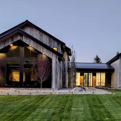 Luxury Moutain Retreat w/hot tub!