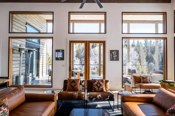Mountain Modern Retreat w/Hot Tub